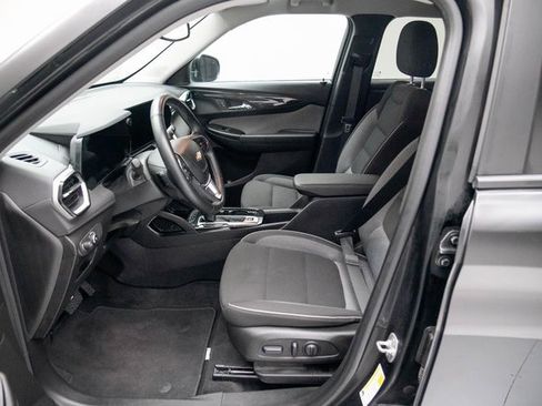 Used 2024 Chevrolet TrailBlazer LT w/ Convenience Package image 23