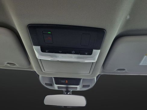 Used 2023 Nissan Rogue SV image 24