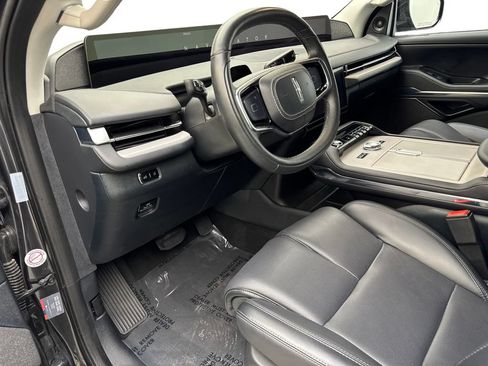 Used 2025 Lincoln Navigator Reserve AWD/4WD image 54