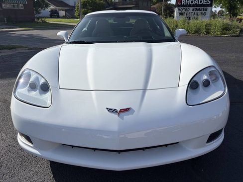 Used 2005 Chevrolet Corvette Coupe w/ Preferred Equipment Group RWD image 8