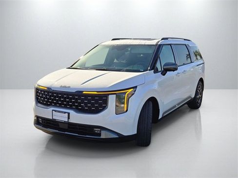 New 2026 Kia Carnival SX image 9