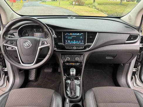 Used 2020 Buick Encore Preferred image 11