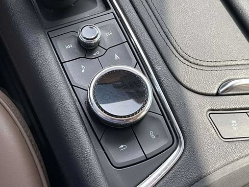 Used 2020 Cadillac XT6 FWD image 37