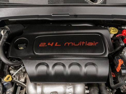 Used 2021 Jeep Compass Latitude AWD/4WD image 4