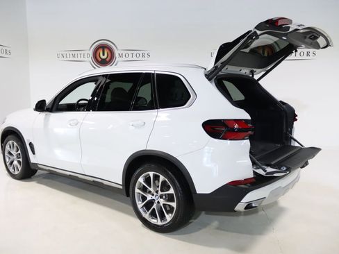 Used 2024 BMW X5 xDrive40i w/ Premium Package AWD/4WD image 32