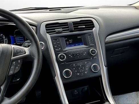 Used 2017 Ford Fusion S image 6