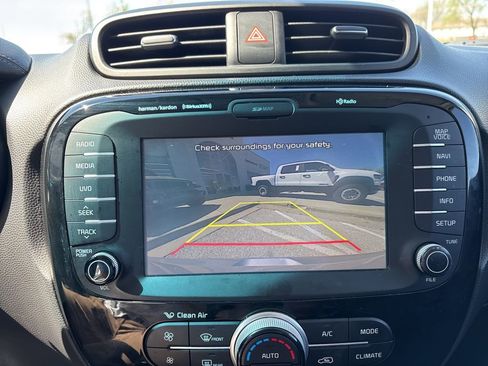 Used 2017 Kia Soul + w/ Audio Package FWD image 61