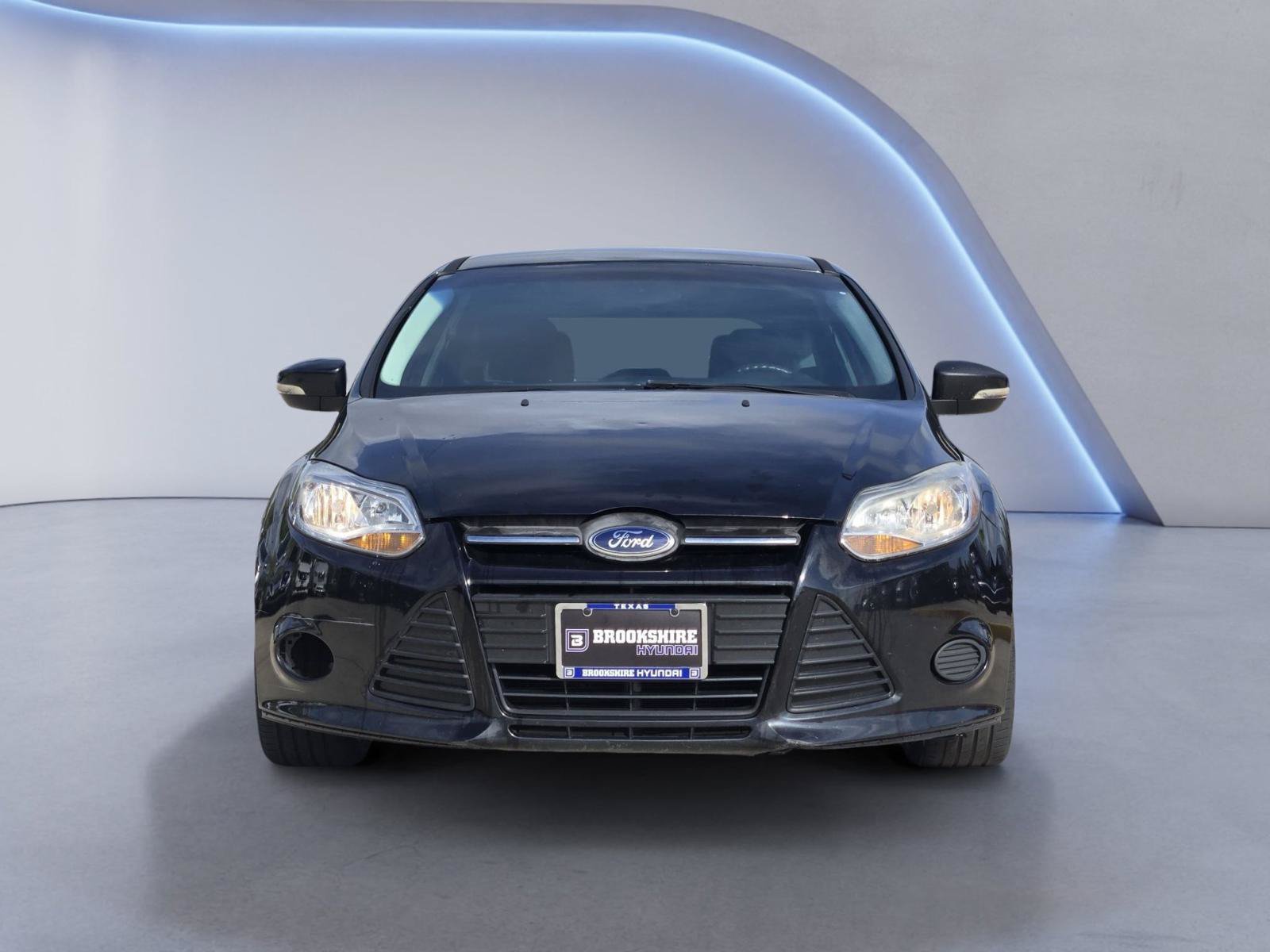 Used 2014 Ford Focus SE FWD image 2
