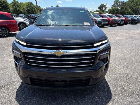 New 2026 Chevrolet Traverse LT FWD image 2