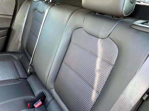 Certified 2025 Chevrolet Trax LT image 13