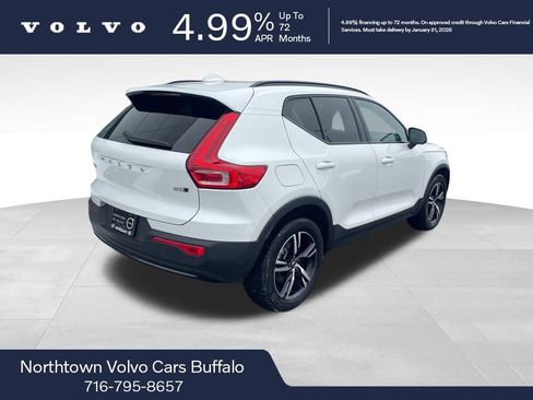 Certified 2024 Volvo XC40 B5 Core image 7
