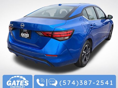 Used 2025 Nissan Sentra SV FWD image 9