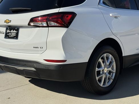 Used 2023 Chevrolet Equinox LT w/ Driver Convenience Package image 14