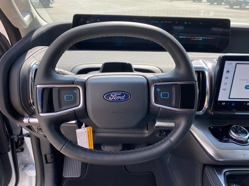 New 2026 Ford Expedition Platinum AWD/4WD image 19
