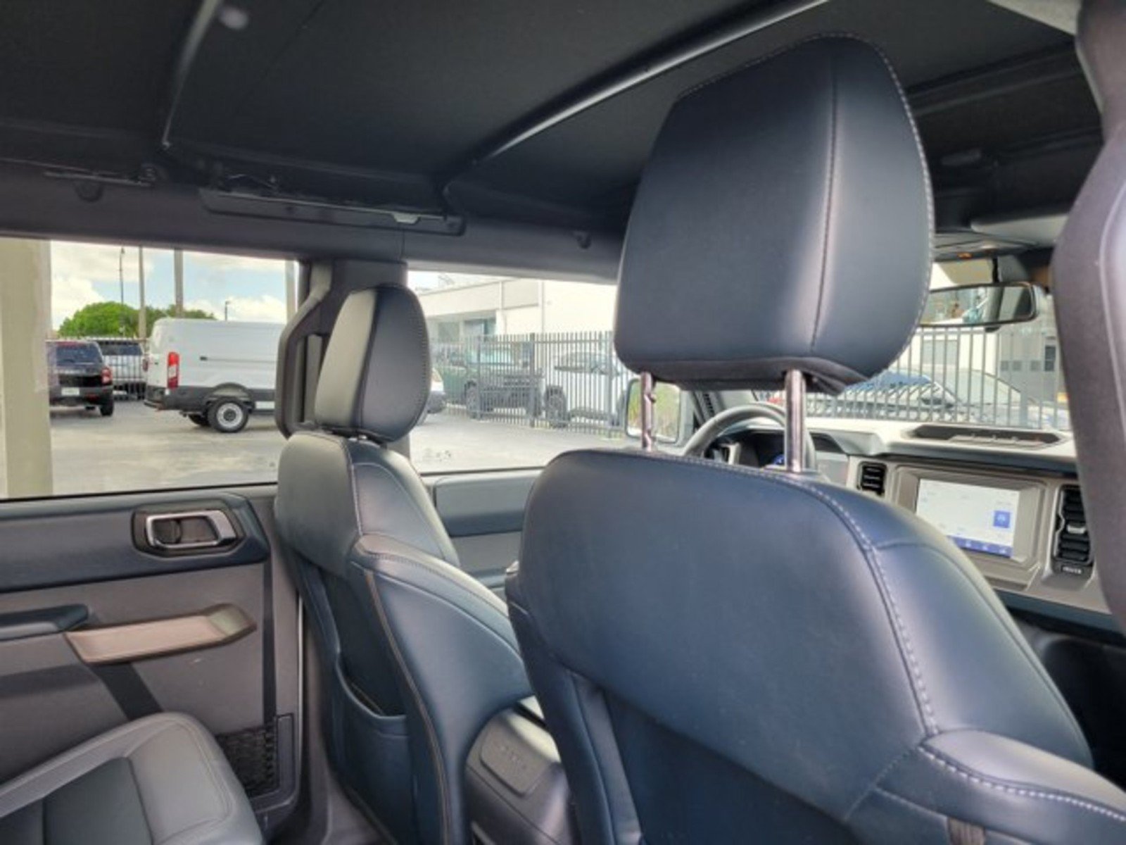 Used 2023 Ford Bronco Outer Banks AWD/4WD image 30