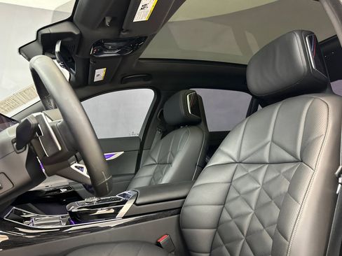 Certified 2024 BMW 740i w/ Premium Package 2 image 15