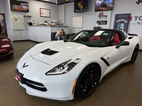 Used 2016 Chevrolet Corvette Stingray Coupe RWD image 32