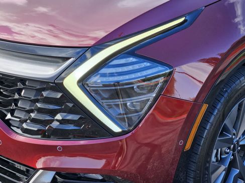 Certified 2025 Kia Sportage SX Prestige AWD/4WD image 7