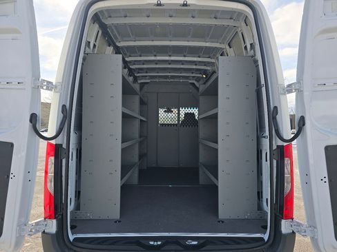 Used 2025 Mercedes-Benz Sprinter 2500 image 15