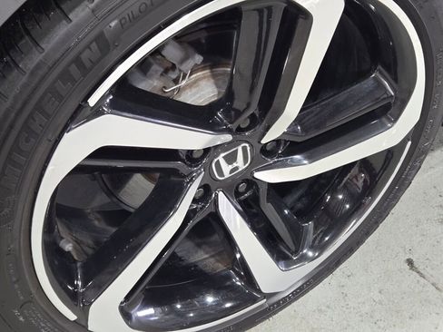 Used 2019 Honda Accord Sport image 14