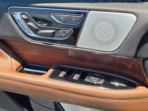Used 2024 Lincoln Navigator Reserve AWD/4WD image 30