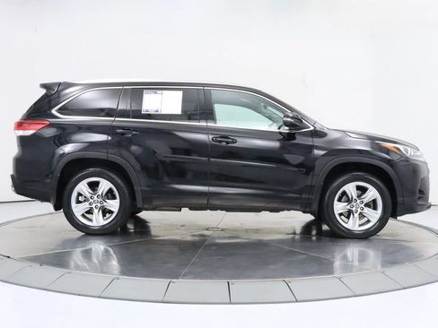 Used 2018 Toyota Highlander Limited w/ Protection Package #3 AWD/4WD image 6