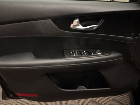 Certified 2023 Kia Forte GT-Line image 9