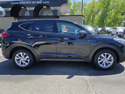 Used 2019 Hyundai Tucson SE image 2