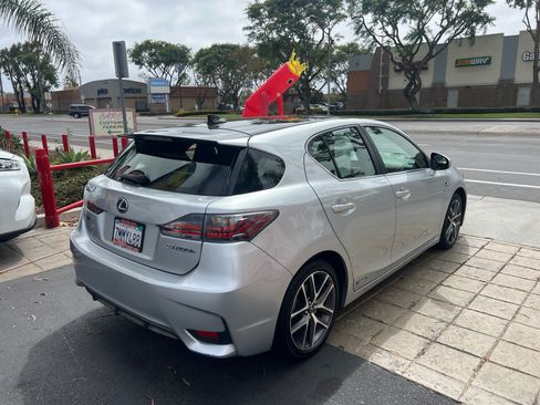 Used 2015 Lexus CT 200h w/ F Sport w/Nuluxe Interior FWD image 9
