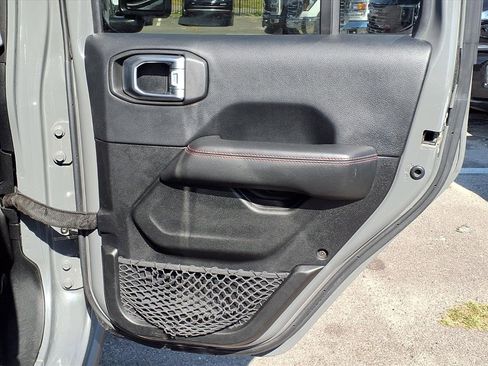 Used 2019 Jeep Wrangler Unlimited Rubicon w/ Dual Top Group image 14