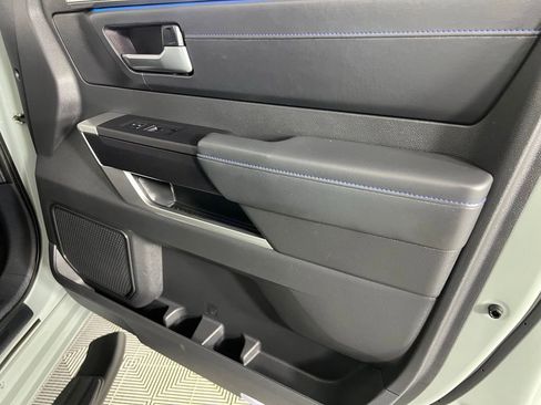 Used 2024 Toyota Tundra Platinum image 32