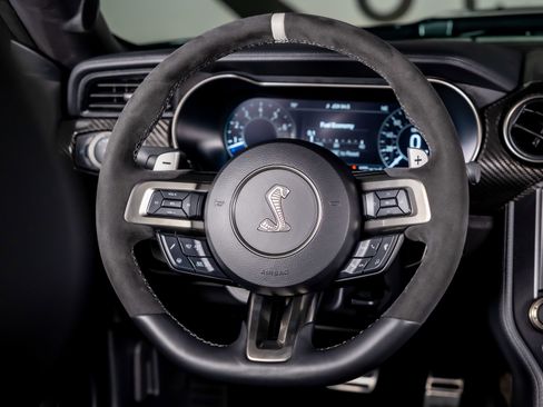 Used 2022 Ford Mustang Shelby GT500 w/ Technology Package image 29