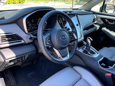 Used 2022 Subaru Outback Limited image 16