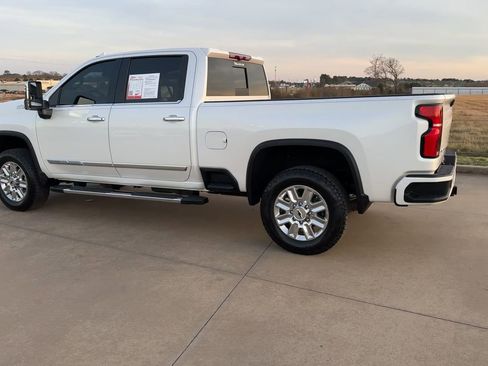 Used 2025 Chevrolet Silverado 2500 High Country w/ High Country Premium Package image 7
