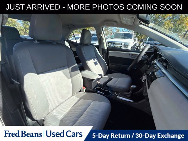 Used 2015 Toyota Corolla LE FWD image 14