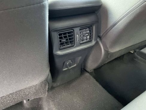 Used 2024 Toyota RAV4 LE AWD/4WD image 15