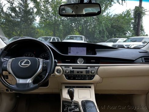 Used 2014 Lexus ES 350 w/ Luxury Package FWD image 20