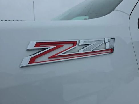 Used 2023 Chevrolet Silverado 2500 LT w/ Convenience Package image 8