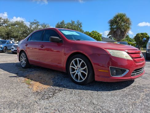 Used 2010 Ford Fusion SE FWD image 2