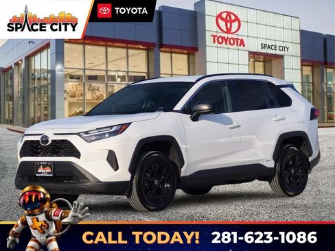 Certified 2025 Toyota RAV4 LE AWD/4WD image 1