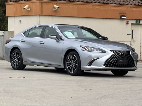 Certified 2025 Lexus ES 300h w/ Premium Package FWD image 6