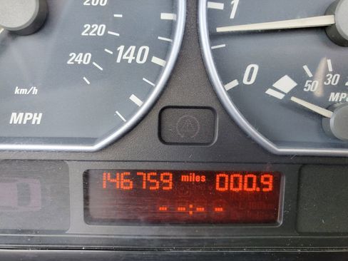 Used 2002 BMW 330Ci Convertible image 19