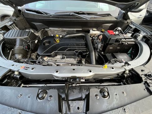 Used 2025 Chevrolet Equinox LT image 32