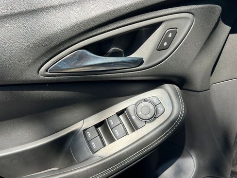 Used 2025 Buick Encore GX Preferred FWD image 18
