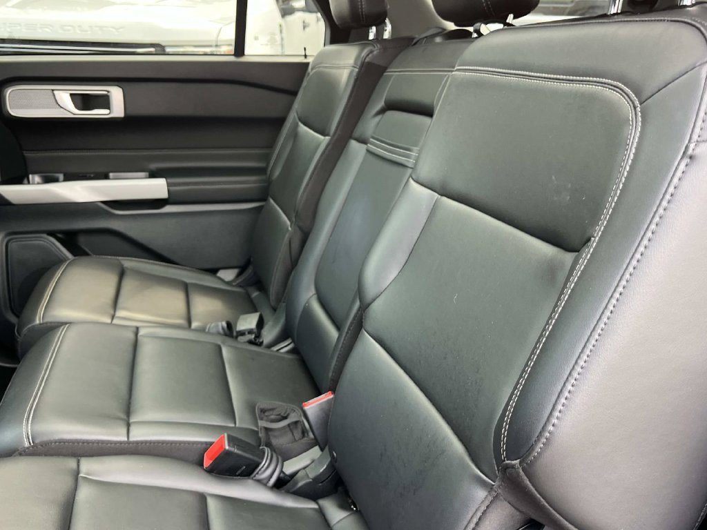 Used 2024 Ford Explorer XLT w/ Equipment Group 202A AWD/4WD image 29