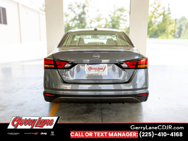 Used 2025 Nissan Altima 2.5 SV FWD image 5