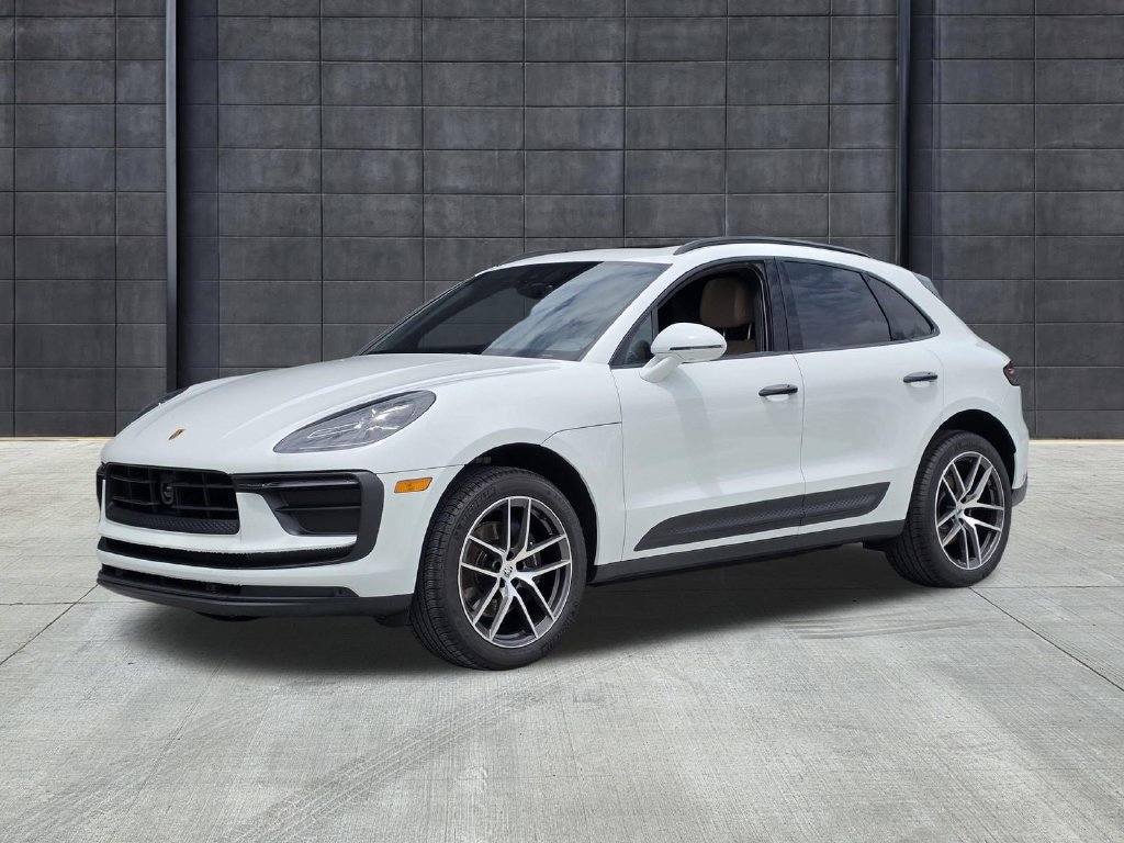 Used 2026 Porsche Macan AWD/4WD image 1