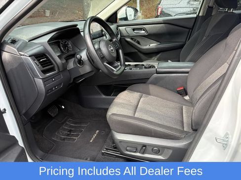 Used 2024 Nissan Rogue SV AWD/4WD image 16