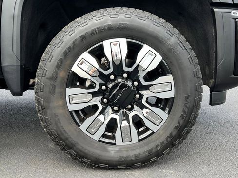 Used 2024 GMC Sierra 2500 Denali w/ Denali Reserve Package image 18