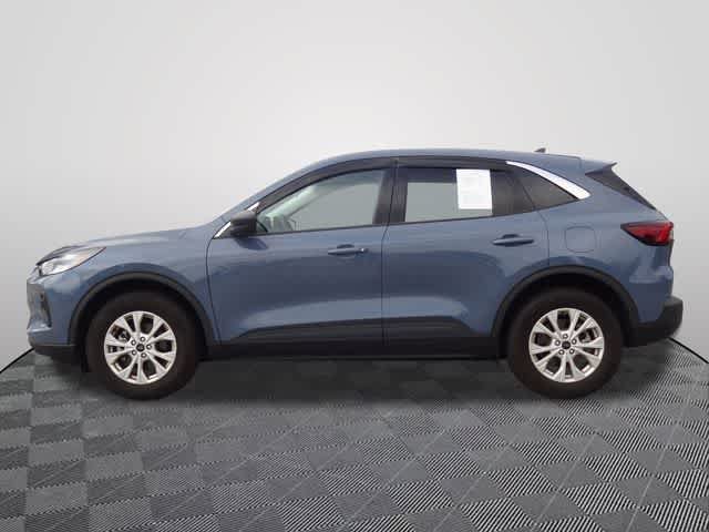 Used 2024 Ford Escape Active AWD/4WD image 2